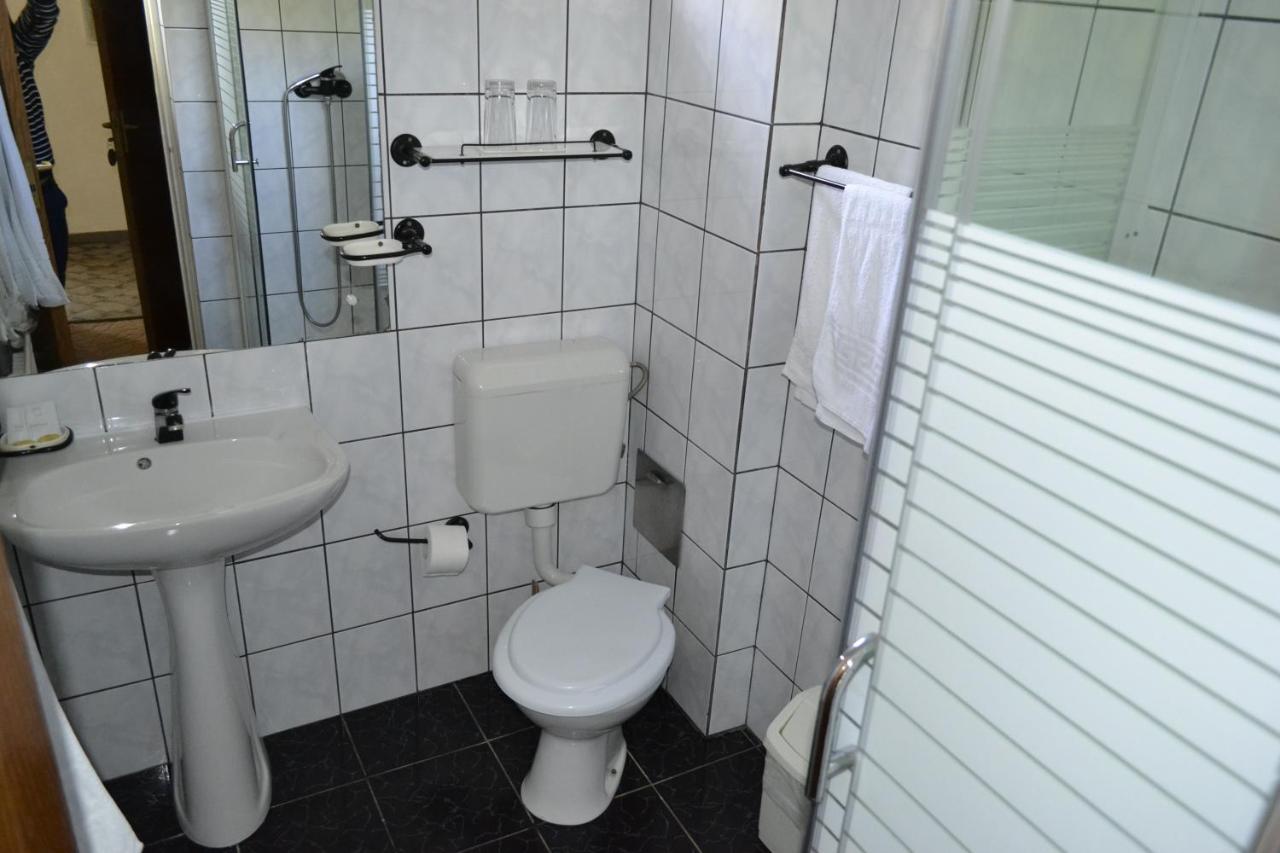 Guest house Casa Vinga - Restaurant&jacuzzi