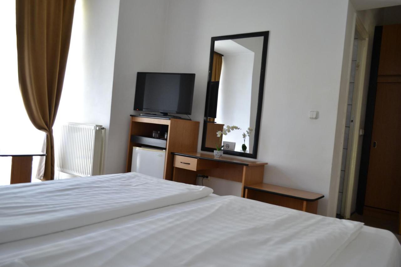 Casa Vinga - Restaurant&jacuzzi Guest house