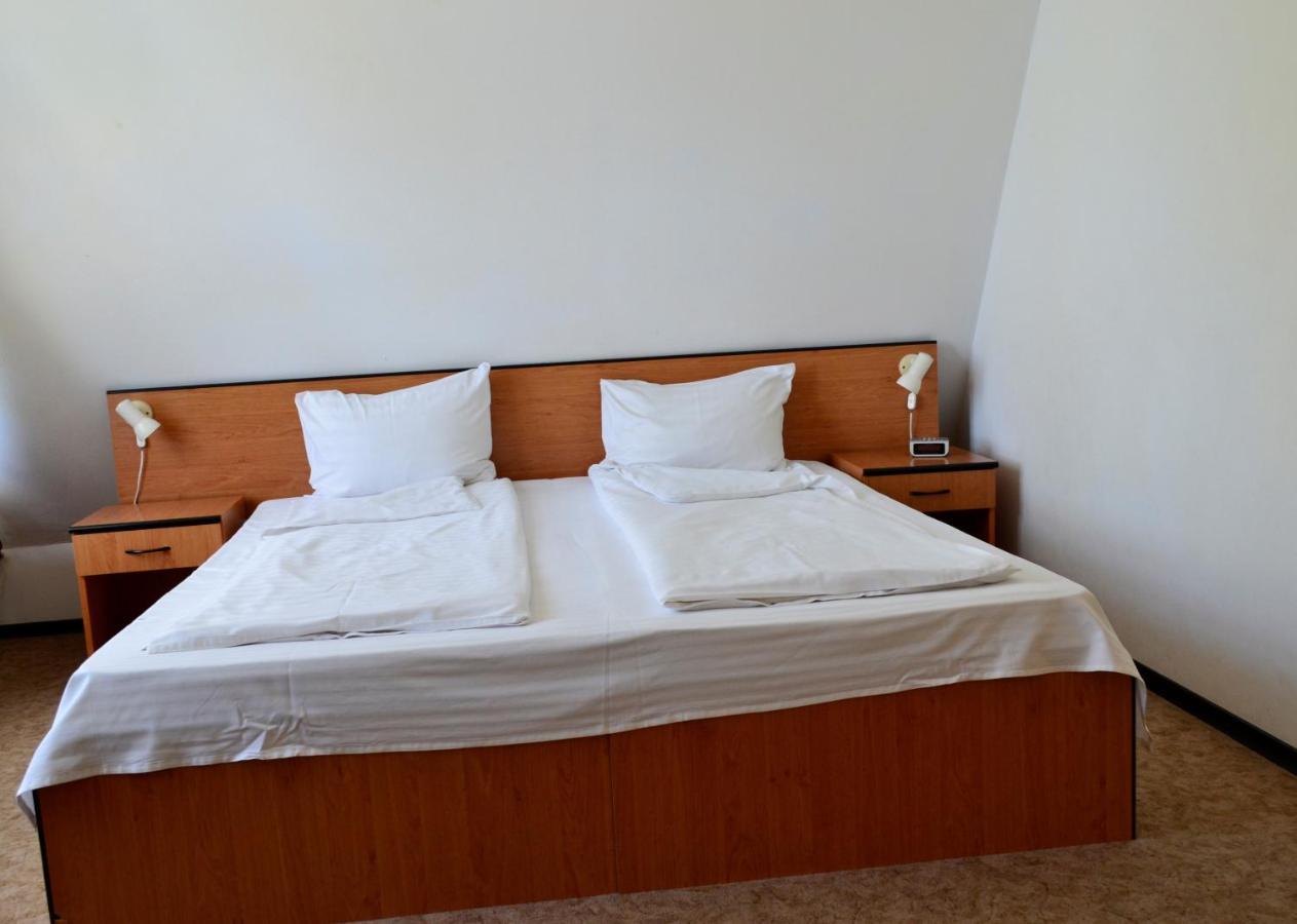Casa Vinga - Restaurant&jacuzzi 3* Poiana Brasov